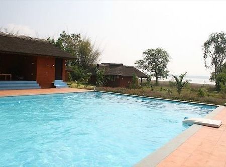 Red Earth Kabini Hotell Begūr Eksteriør bilde