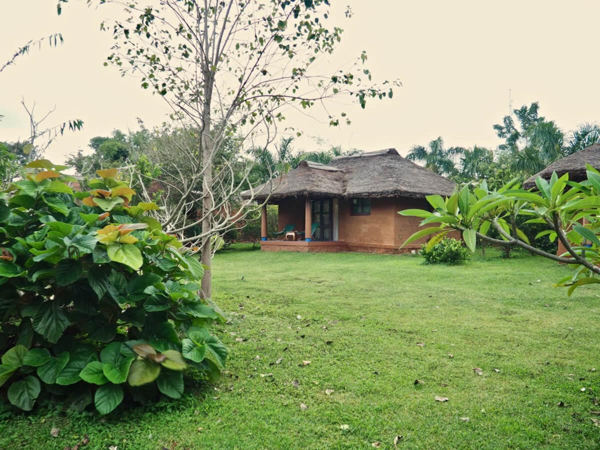 Red Earth Kabini Hotell Begūr Eksteriør bilde